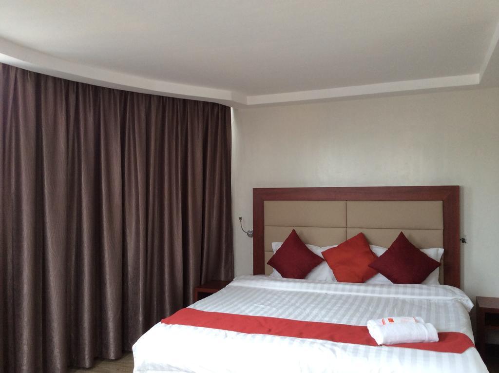 אולונגפו Cherry Midtown Hotel חדר תמונה