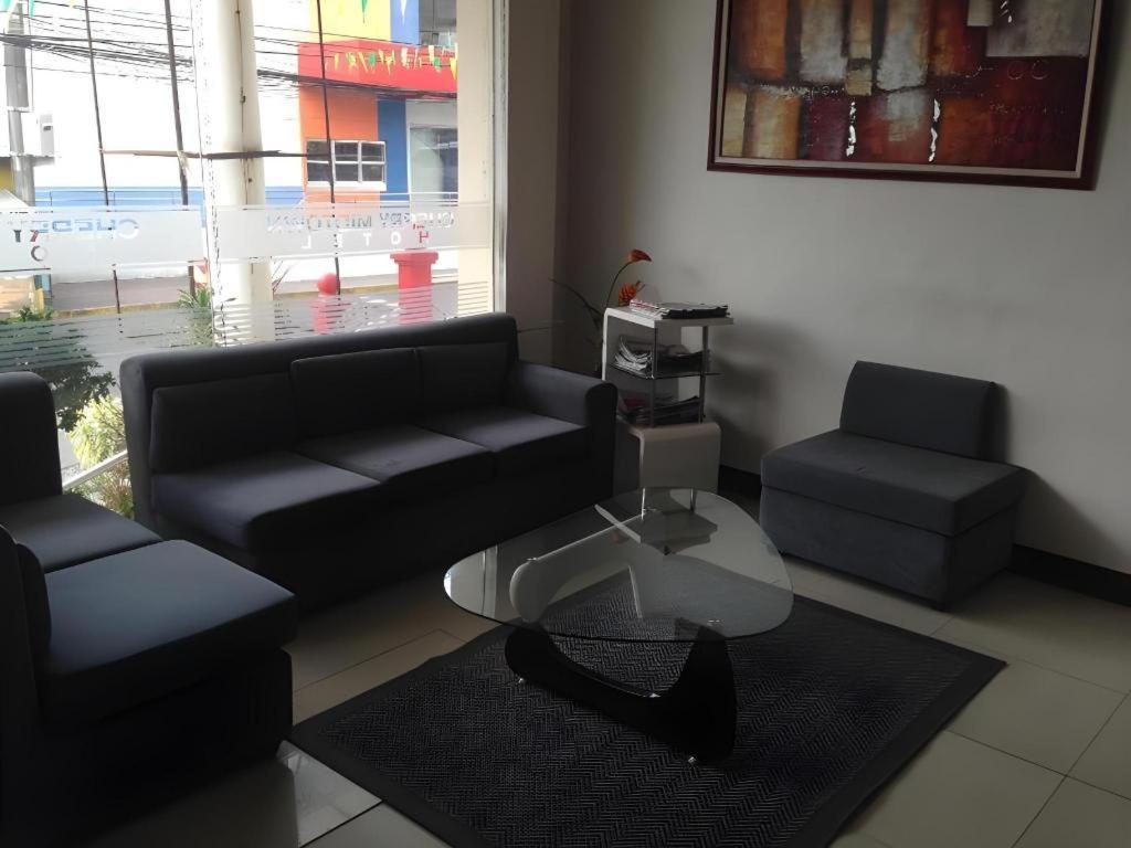אולונגפו Cherry Midtown Hotel מראה חיצוני תמונה