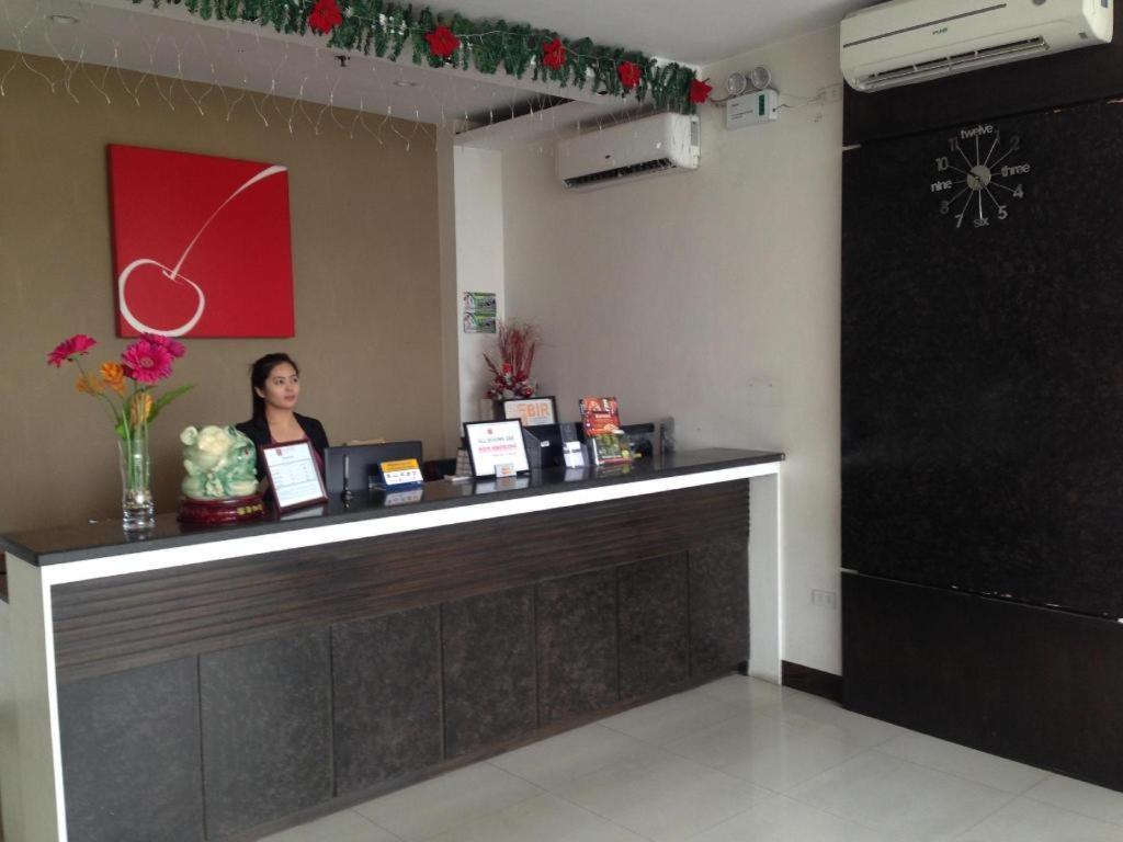 אולונגפו Cherry Midtown Hotel מראה חיצוני תמונה