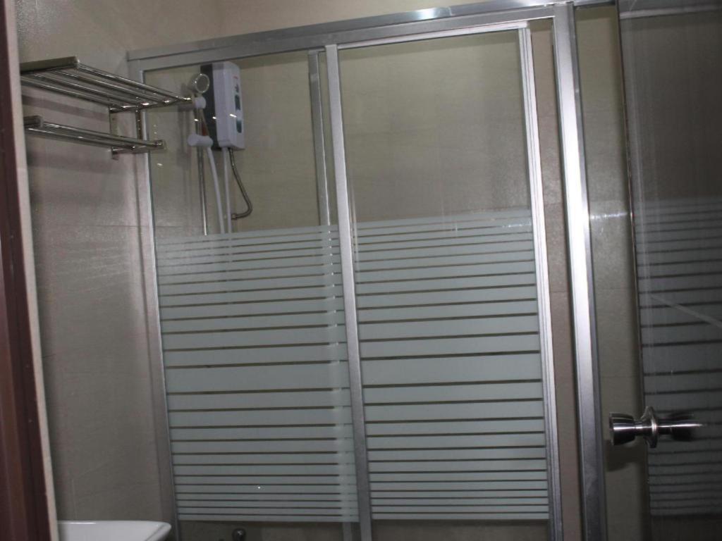 אולונגפו Cherry Midtown Hotel מראה חיצוני תמונה