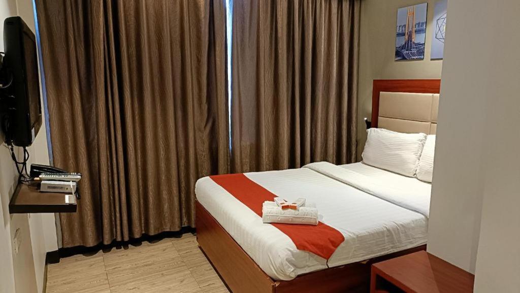 אולונגפו Cherry Midtown Hotel מראה חיצוני תמונה