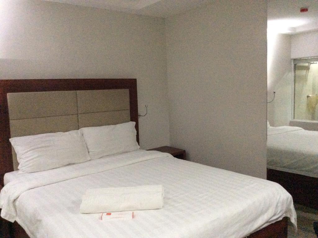 אולונגפו Cherry Midtown Hotel חדר תמונה