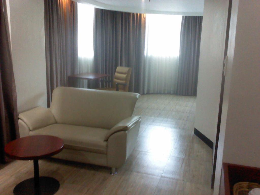 אולונגפו Cherry Midtown Hotel חדר תמונה