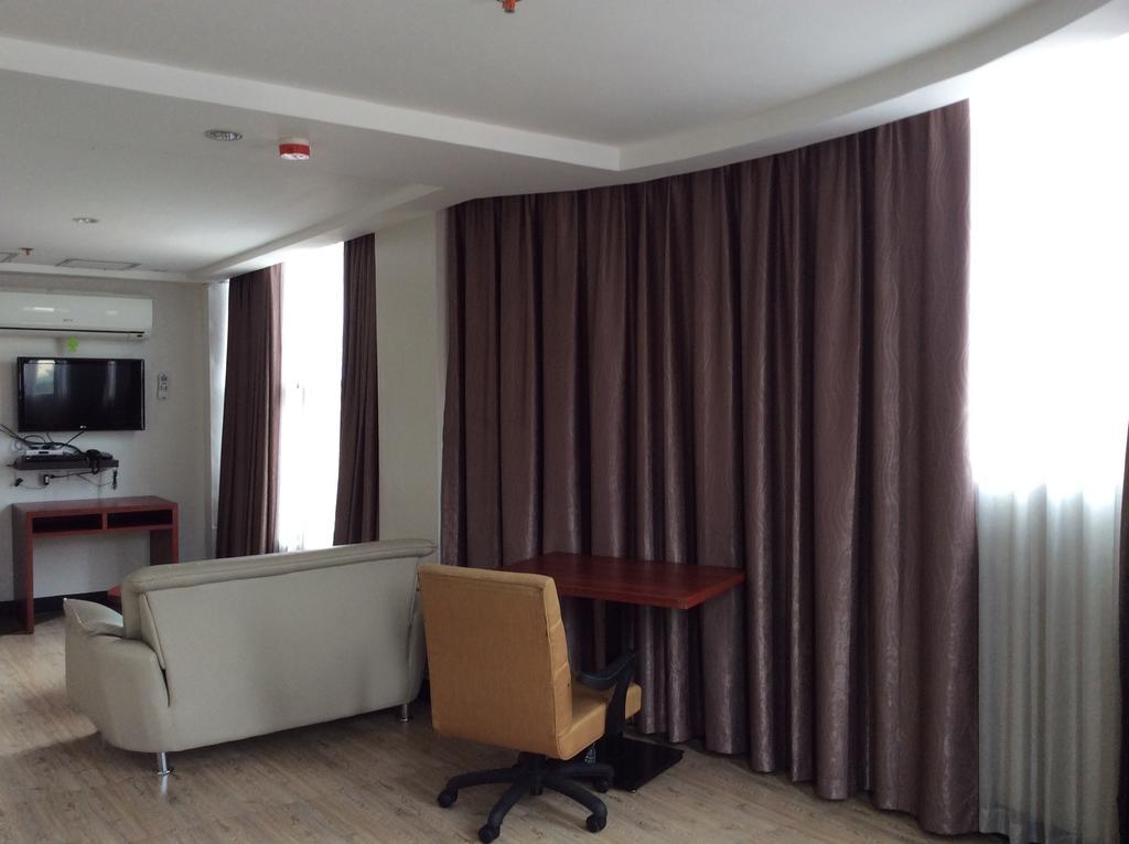 אולונגפו Cherry Midtown Hotel חדר תמונה